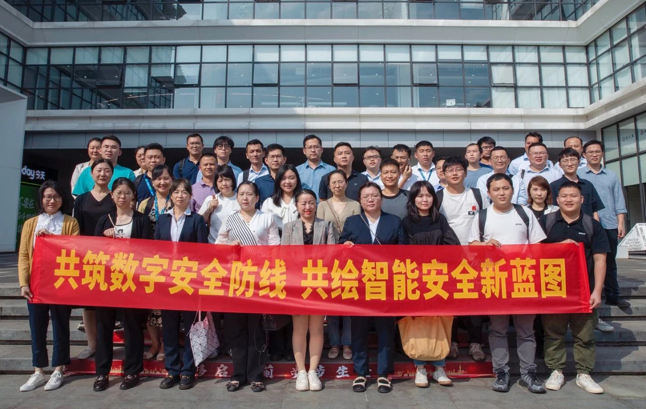 Z6��������ʱ���й������ٷ���վ